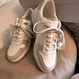 Vintage Havana tennis shoe